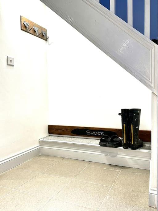 Cosy One Bedroom Apartment Троубридж Экстерьер фото