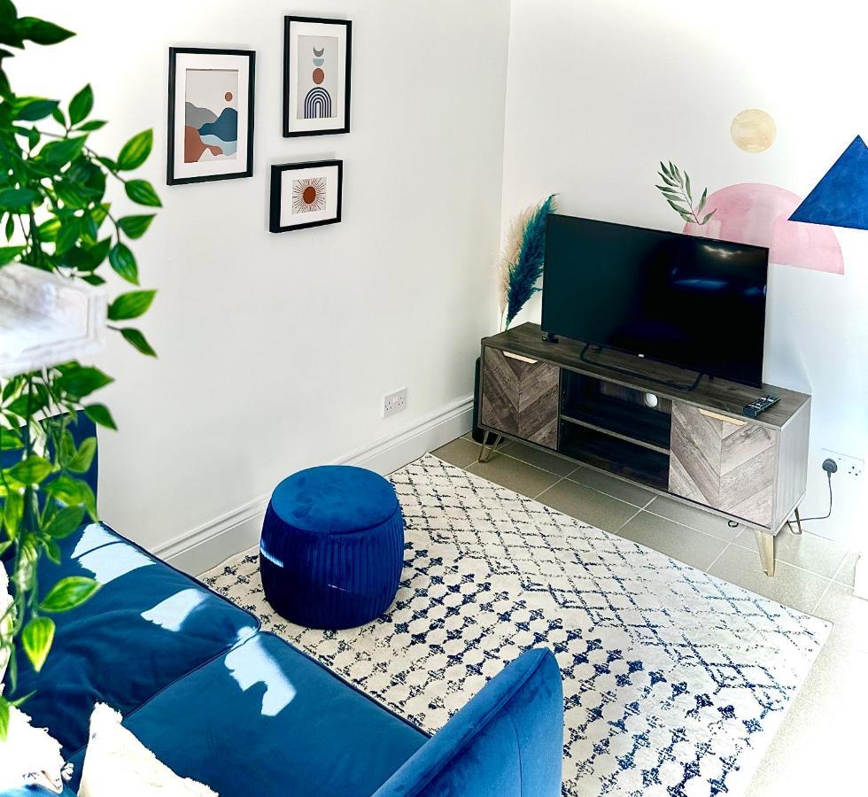Cosy One Bedroom Apartment Троубридж Экстерьер фото